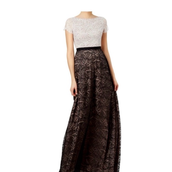 Elegant Black and White Maxi Dress - Picture 1 of 4